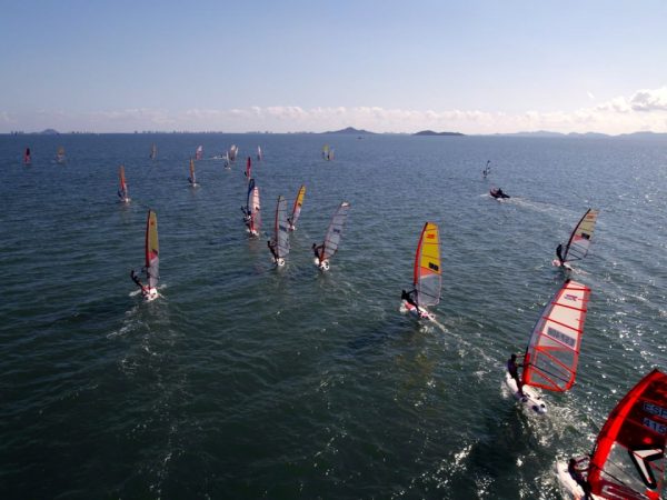 photo_5807599583486480205_y