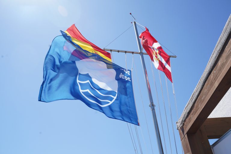 Nuestros socios brillan con bandera azul: excelencia náutica en Cartagena y Águilas