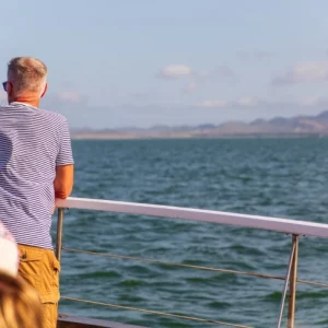 Ruta en barco por las 5 Islas Volcánicas