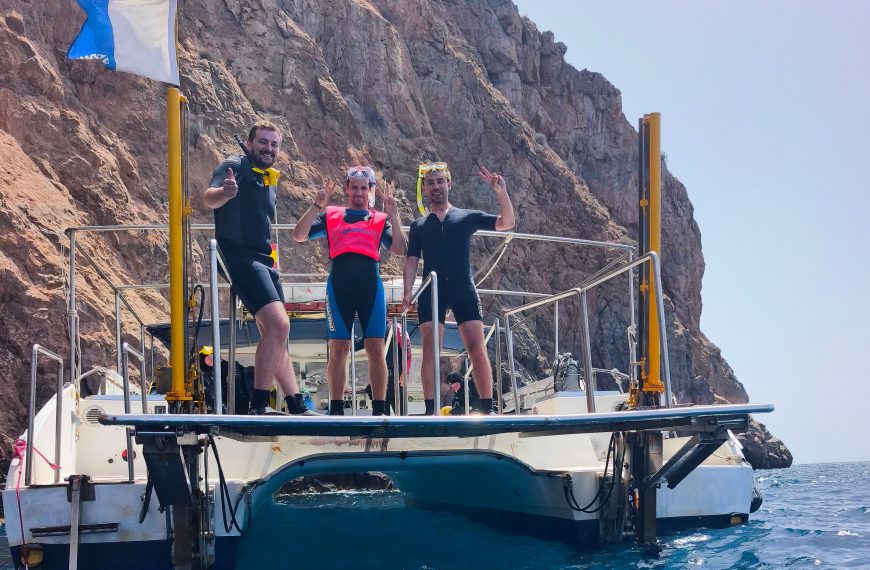 Paseo en Barco con Snorkel en Cabo Tiñoso